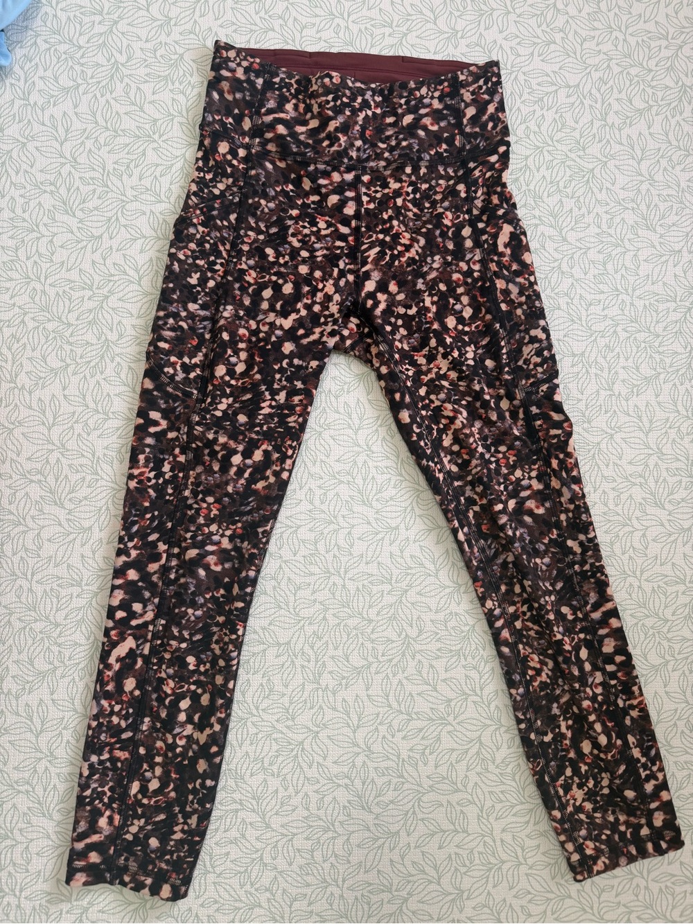 Lululemon invigorate high-rise crop 23” - size 4